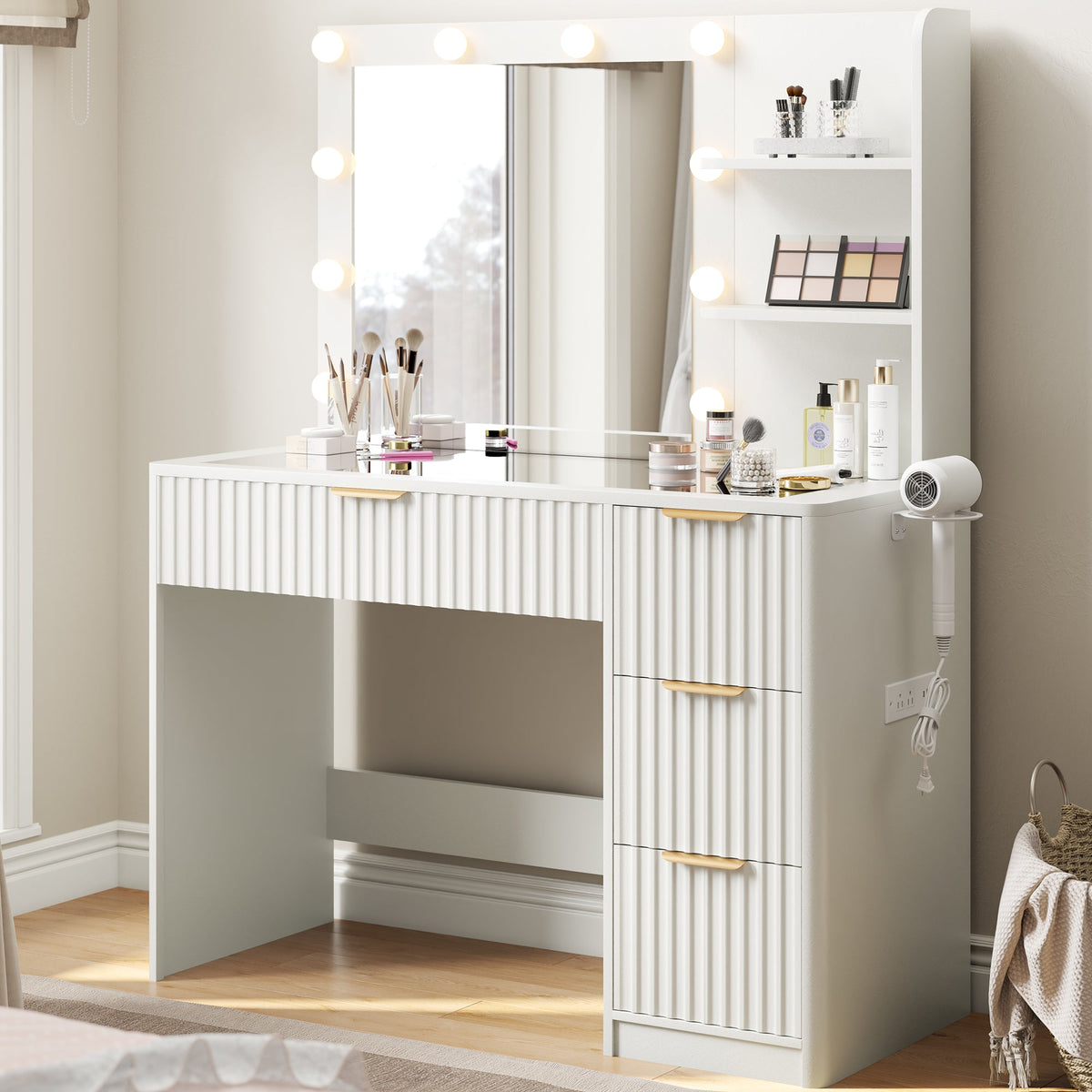 Glow 36.2" Fluted Vanity Desk Amerlife White