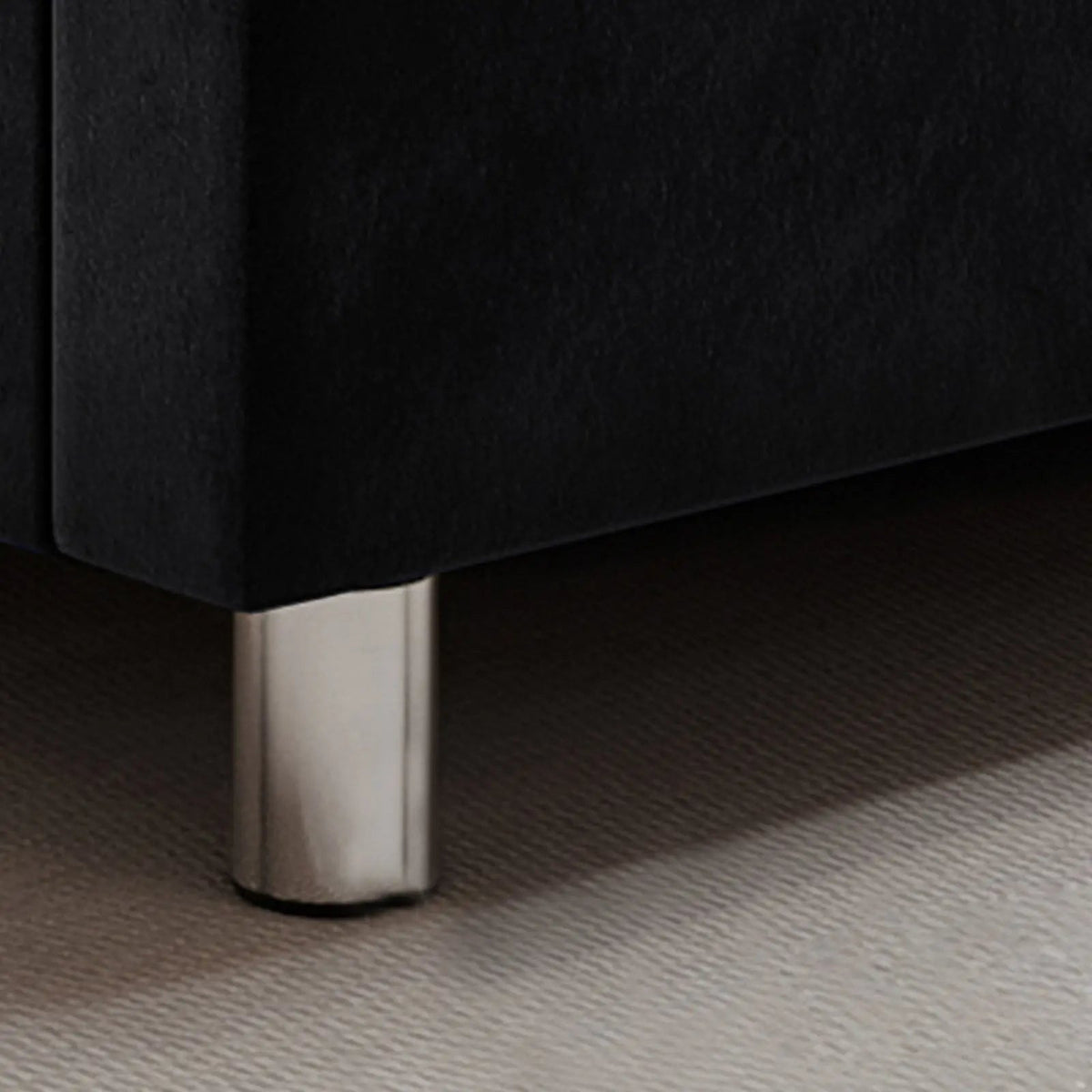 Queen / Black